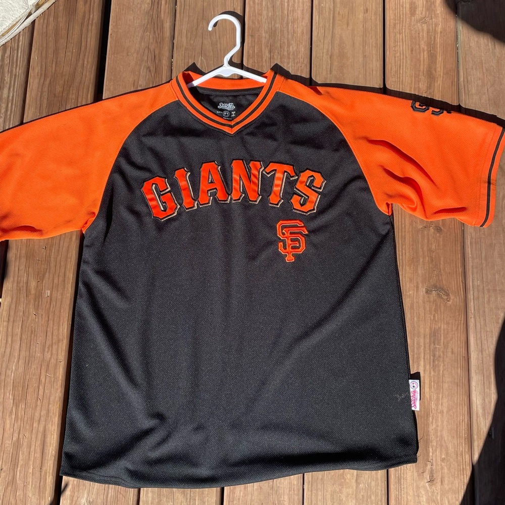 SF Giants Stitches logo pullover